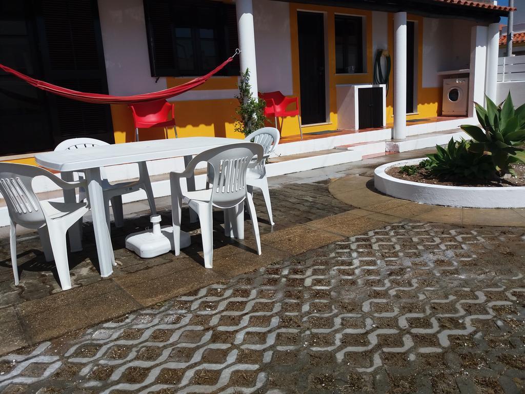Alojamentos Vitinho 2 - Vila Nova Milfontes 米尔芳提斯城 外观 照片